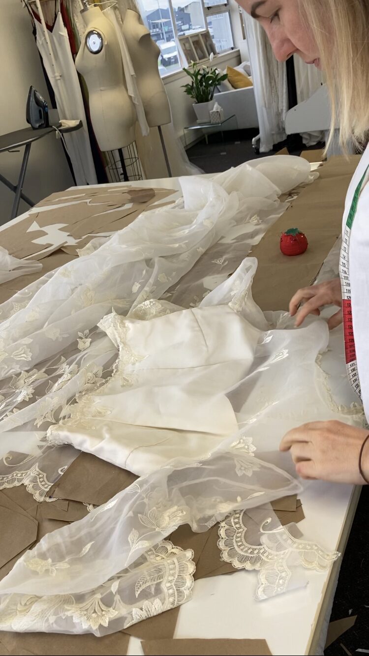 Cutting the volume sleeves from the original skirt