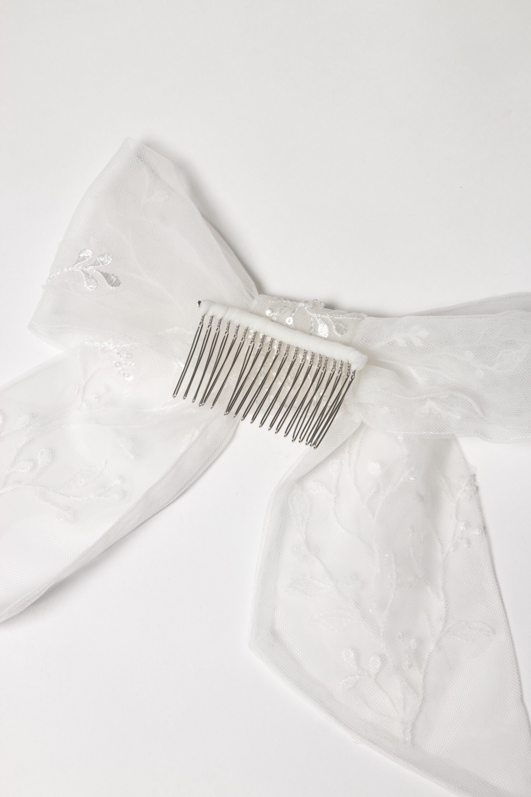 Bowen bow with hair comb.JPG