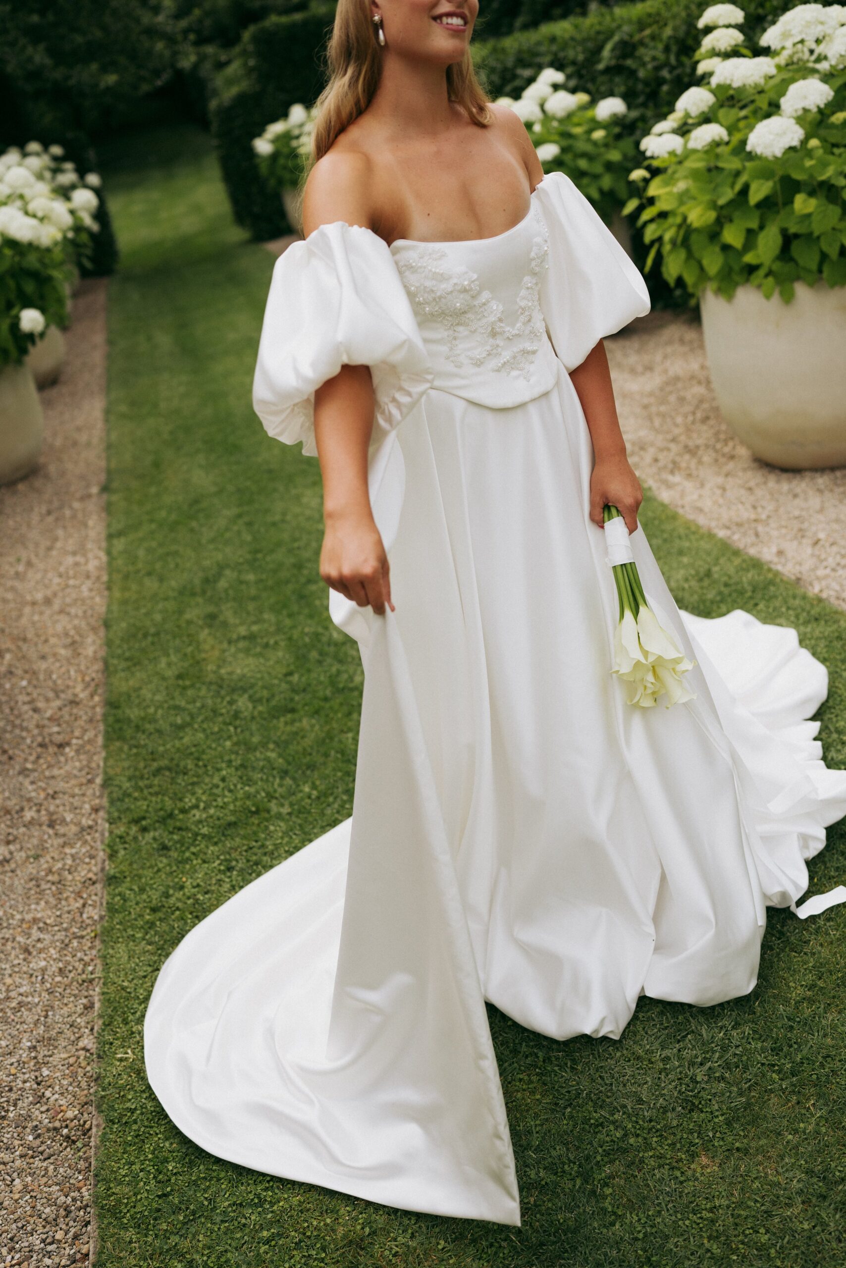 Delphine Bridal Cape (6).jpg
