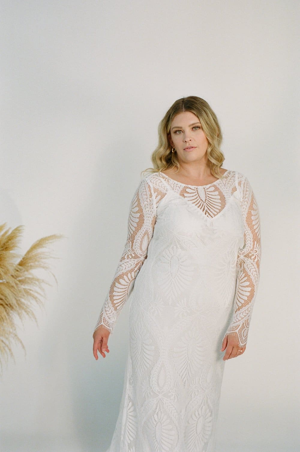 Desert Lace Gown and Altar (3).jpg