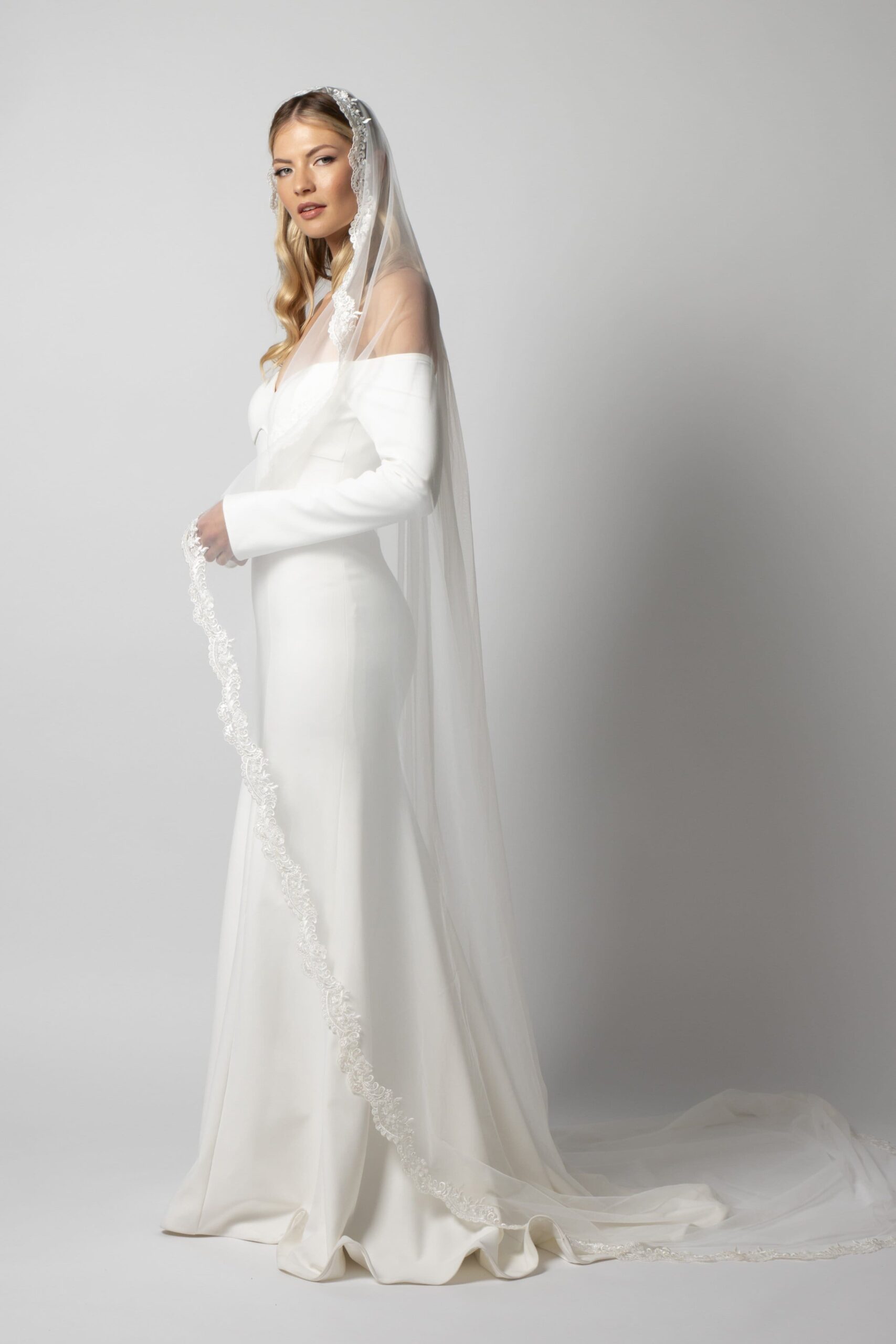 Nia veil scalloped lace edge (1).JPG