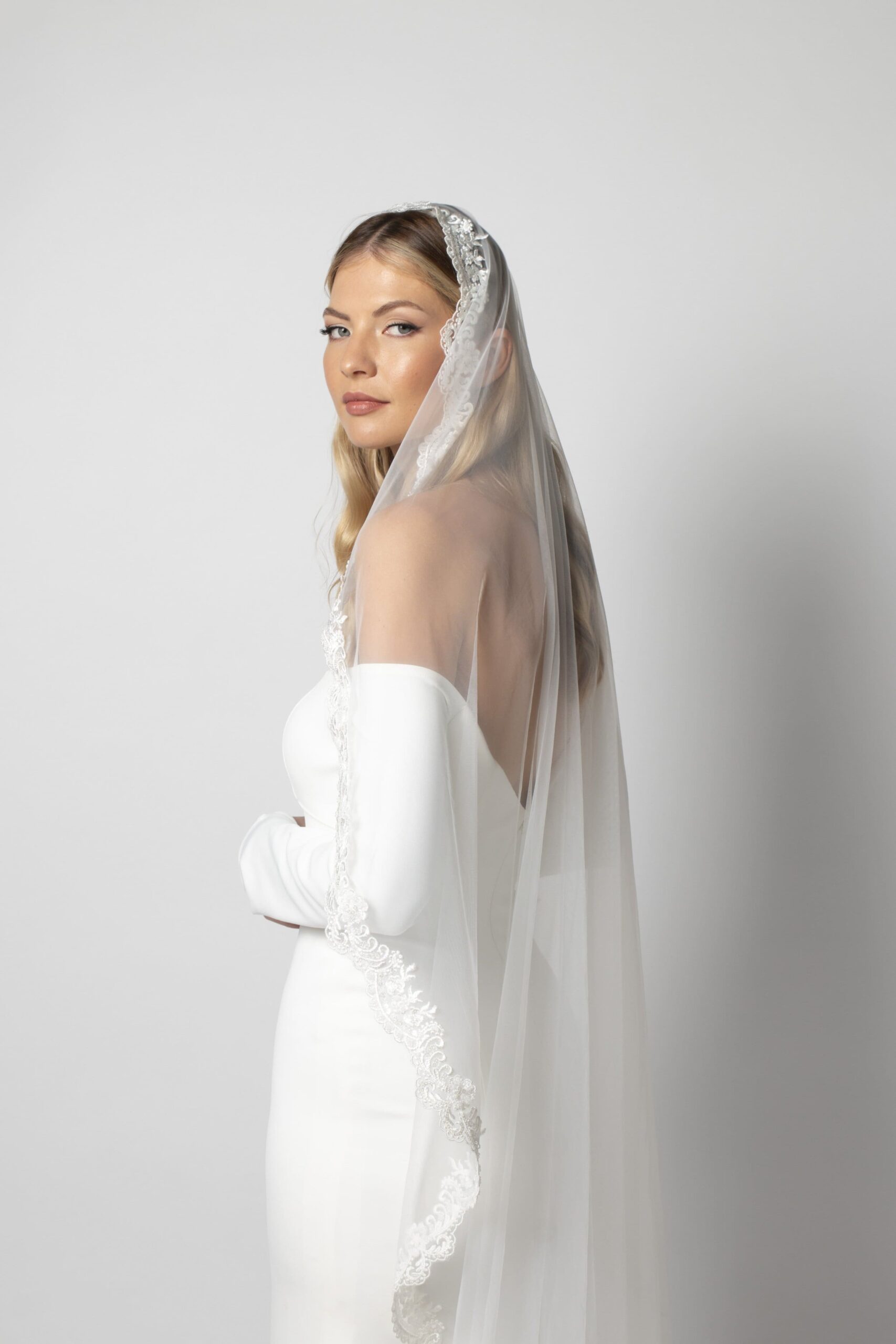 Nia veil scalloped lace edge (4).JPG