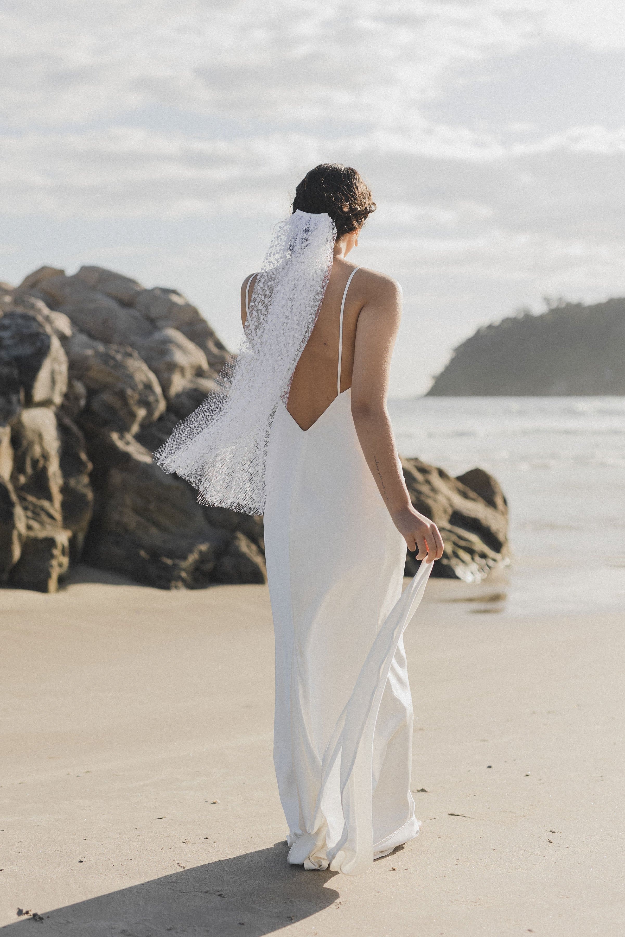 polkadotshortweddingveil.jpg