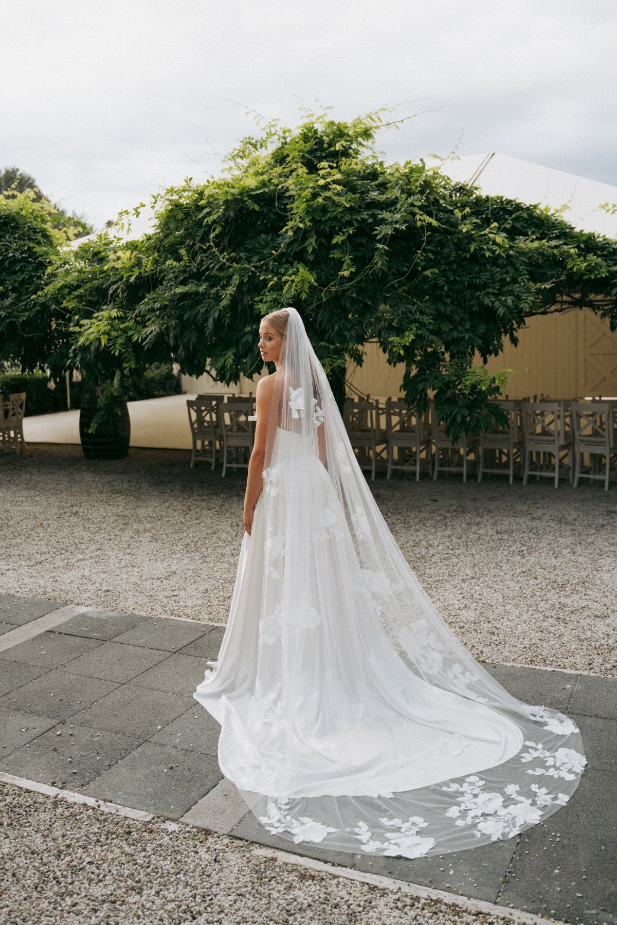 Flora big flower lace Veil (5)
